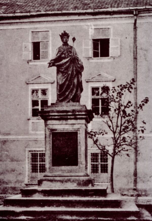 In the footsteps of forgotten monuments / Слідами забутих пам’ятників Иван Бондарев 978-966-668-336-9-2