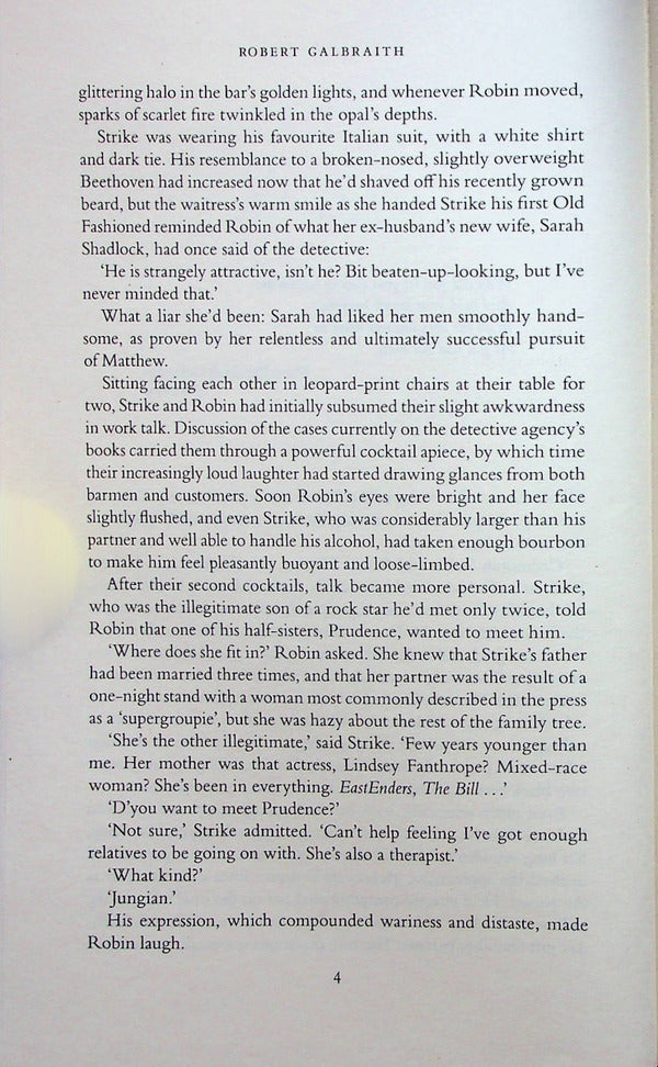 The Ink Black Heart / The Ink Black Heart Роберт Гэлбрейт 978-0-7515-8420-2-6