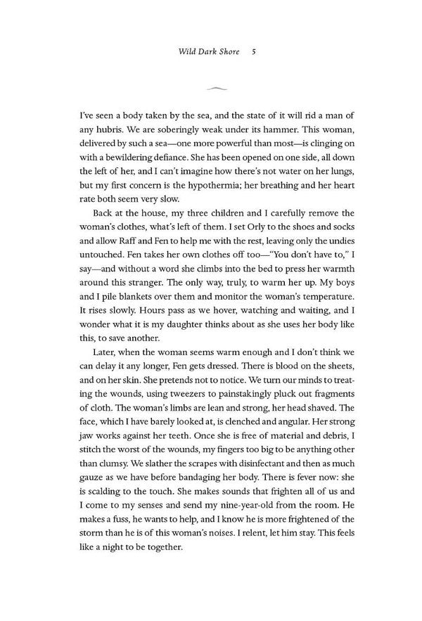 Wild Dark Shore Charlotte McCongey / Шарлотта Макконги 9781837265923-6