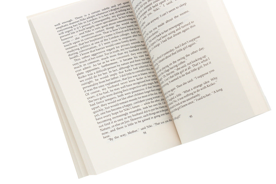 A Pale View Of Hills Kazuo Ishiguro / Кадзуо Исигуро 9780571258253-5