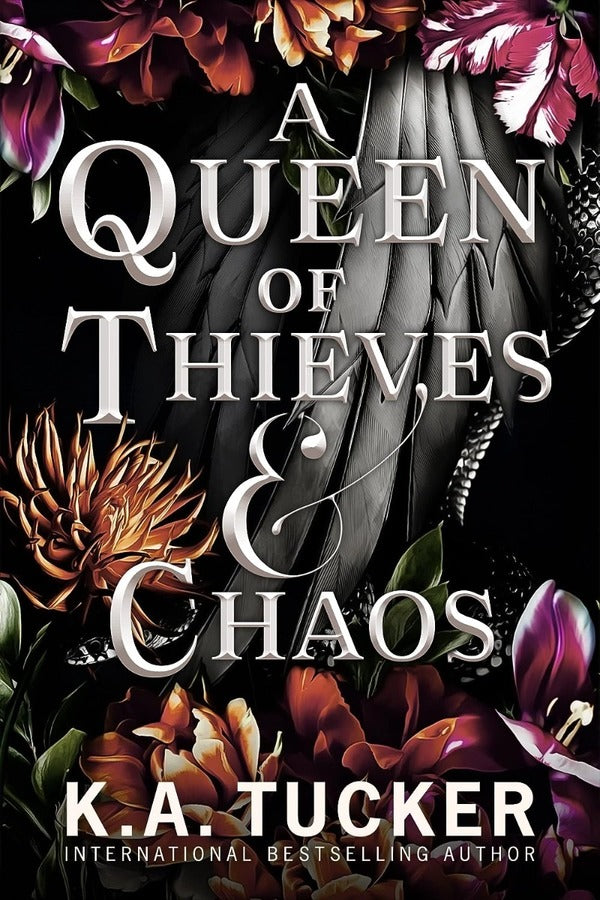 A Queen of Thieves and Chaos / A Queen of Thieves and Chaos К.-А. Такер 9781529909135-1