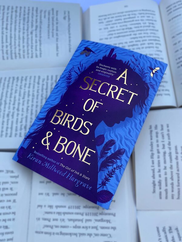 A Secret of Birds & Bone / A Secret of Birds & Bone Киран Миллвуд Харгрейв 9781913322960-4