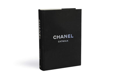 Chanel Catwalk. The Complete Collections / Chanel Catwalk. The Complete Collections Патрик Мориес, Аделия Сабатини 9780500023440-4