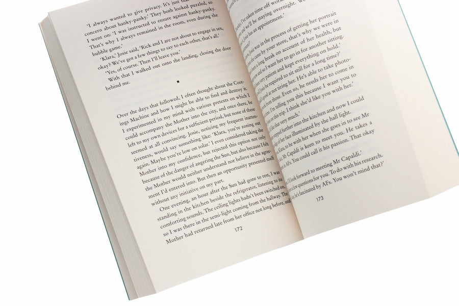 Clara and the Sun / Klara and the Sun Кадзуо Исигуро 978-0-571-36488-6-5