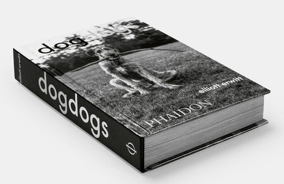 Dogdogs Elliot Ervitt / Эллиот Эрвитт 9781838669256-2