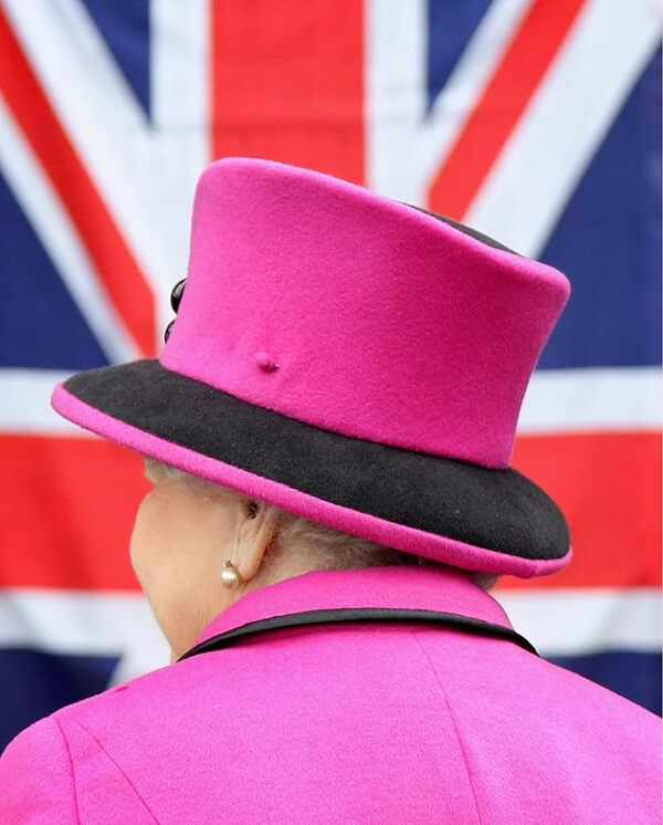 Elizabeth II: A Queen for Our Time / Elizabeth II :  A Queen for Our Time Крис Джексон 9780847870714-4