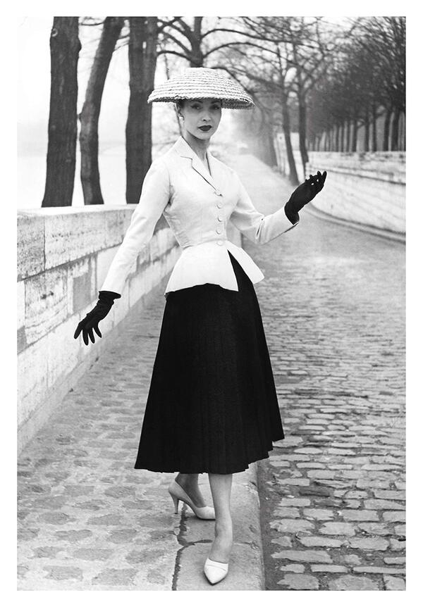 Little Book Of Dior Karen Homer / Карен Гомер 9781787393776-3