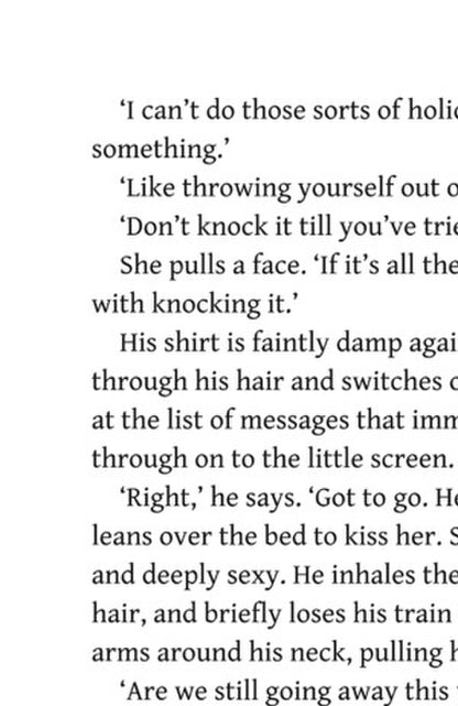 Me Before You Jojo Moyes / Джоджо Мойес 9780718157838-4