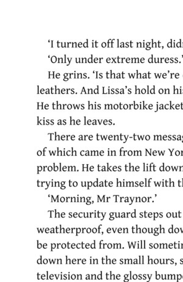 Me Before You Jojo Moyes / Джоджо Мойес 9780718157838-5