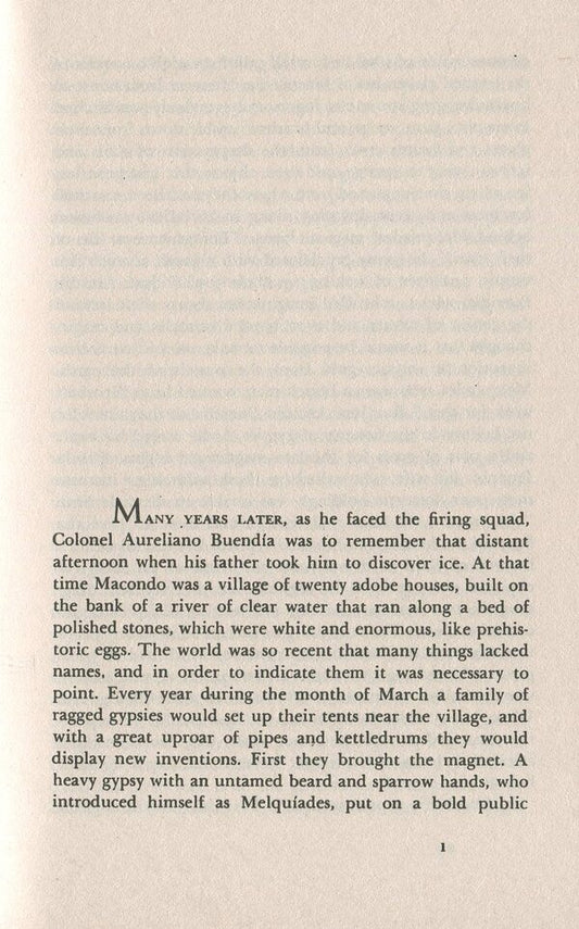 One Hundred Years Of Solitude Gabriel Garcia Marquez / Габриэль Гарсиа Маркес 9780241968581-2