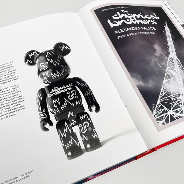 Paused in Cosmic Reflection / Paused in Cosmic Reflection  9781399600071-3