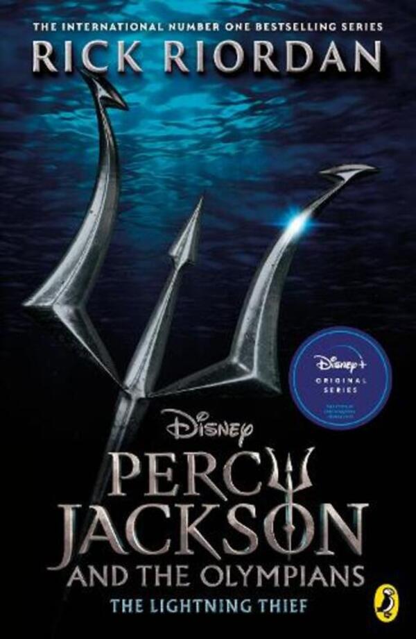 Percy Jackson and the Olympians: The Lightning Thief / Percy Jackson and the Olympians: The Lightning Thief Рик Риордан 9780241672037-1