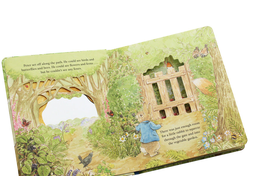 Peter Rabbit: A Peep-Anside Tale Beatrice Potter / Беатрис Поттер 9780141373300-5