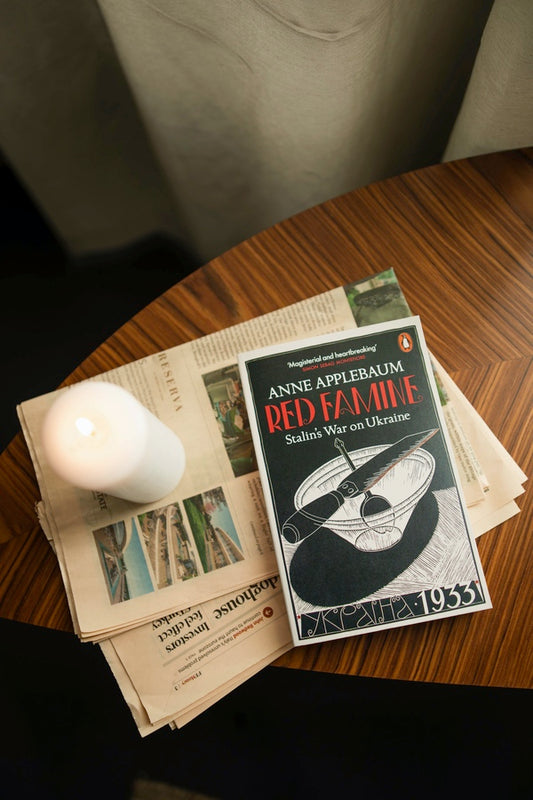 Red Famine. Stalin's War on Ukraine / Red Famine. Stalin's War on Ukraine Энн Эпплбаум 9780141978284-2