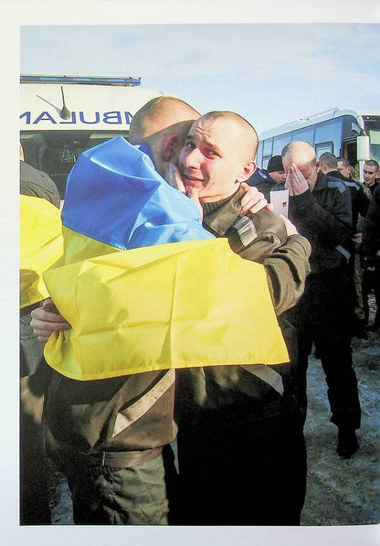 Reporters 6.0 magazine 'Live on' / Журнал Reporters 6.0 “Жити далі” Павел Чех, Андрей Любка, Елена Савчук 978-617-8025-70-0-6