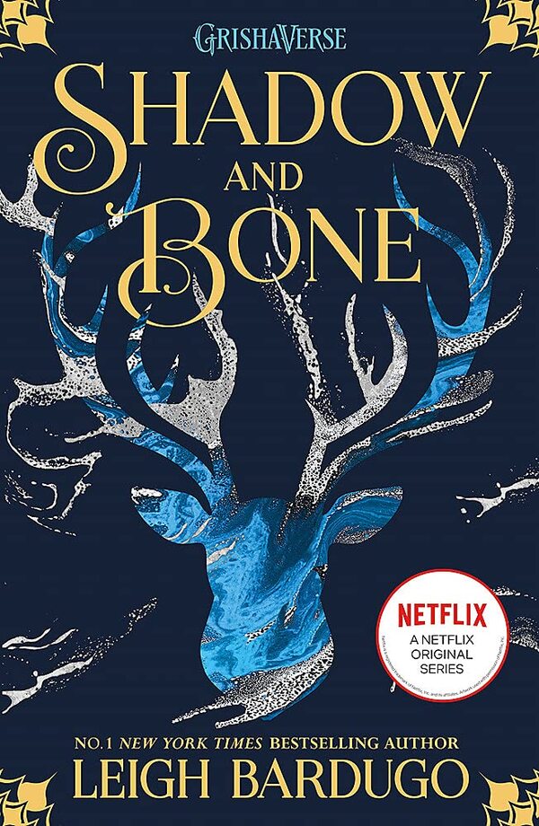 Shadow and Bone. Book 1 / Shadow and Bone. Book 1 Ли Бардуго 9781510105249-1