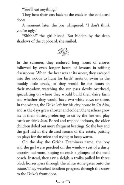 Shadow and Bone. Book 1 / Shadow and Bone. Book 1 Ли Бардуго 9781510105249-5