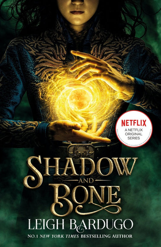 Shadow and Bone. Book 1 / Shadow and Bone. Book 1 Ли Бардуго 9781510109063-1