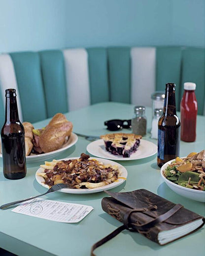 Supernatural: The Official Cookbook Julie Tremein, Jessica Torres / Джули Тремейн, Джессика Торрес 9781789093469-3