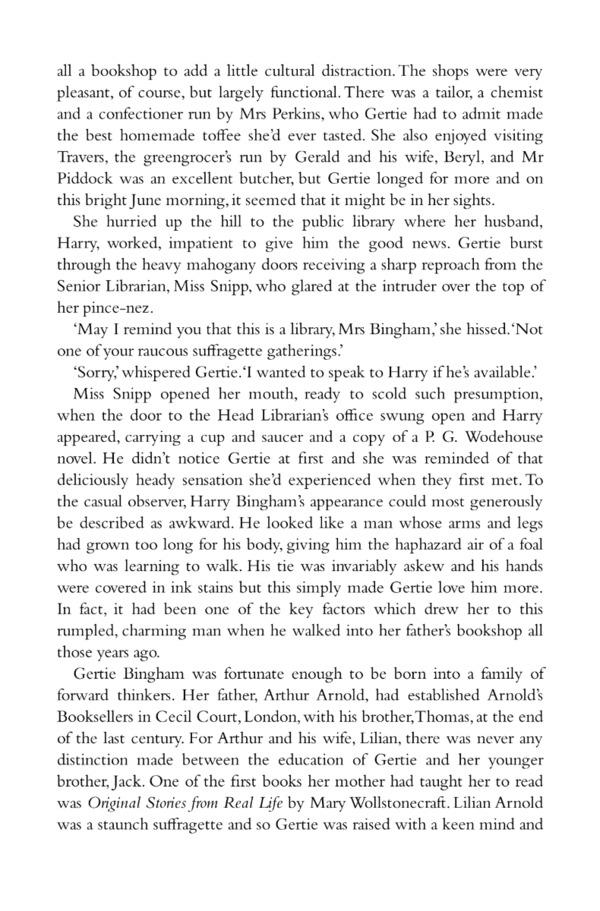 The Air Raid Book Club / The Air Raid Book Club Энни Лайонс 9781035401055-4