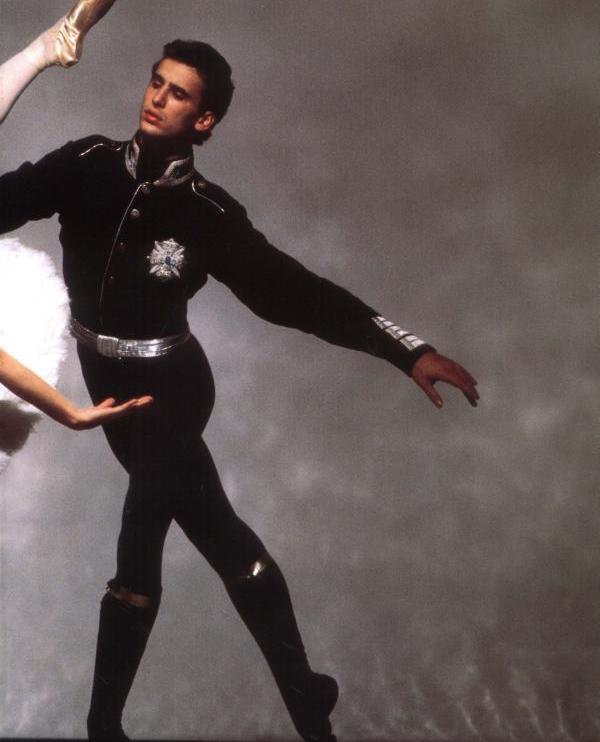 The Ballet Book Darcy Bassell / Дарси Басселл 9781405314770-4