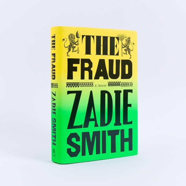 The Fraud Zedi Smith / Зэди Смит 9780241336991-3