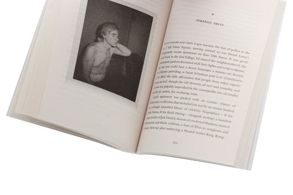 The Lonely City. Adventures in the Art of Being Alone / The Lonely City. Adventures in the Art of Being Alone Оливия Лэнг 978-1-78211-125-2-6
