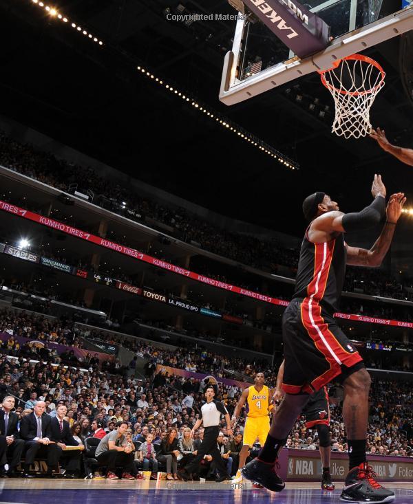 The Mamba Mentality. How I Play Kobe Bryant / Коби Брайант 9780374201234-5