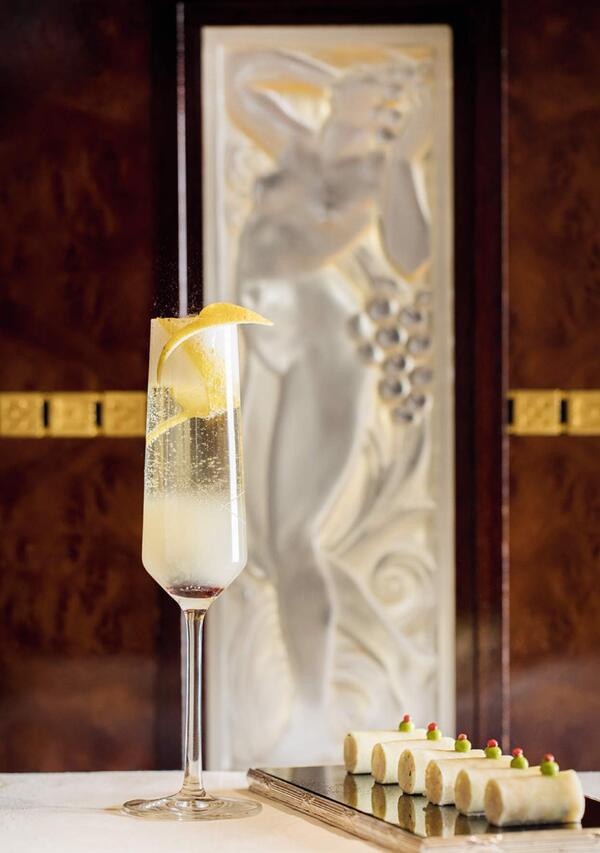 The Ritz London / The Ritz London Джон Уильямс 9781784724962-5