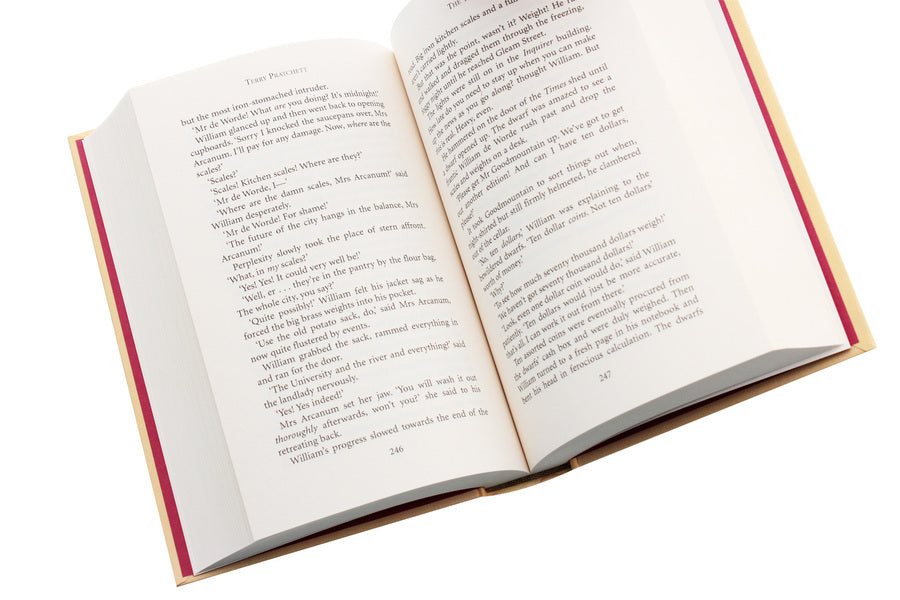 The Truth Terry Pratchett / Терри Пратчетт 9780857524171-5