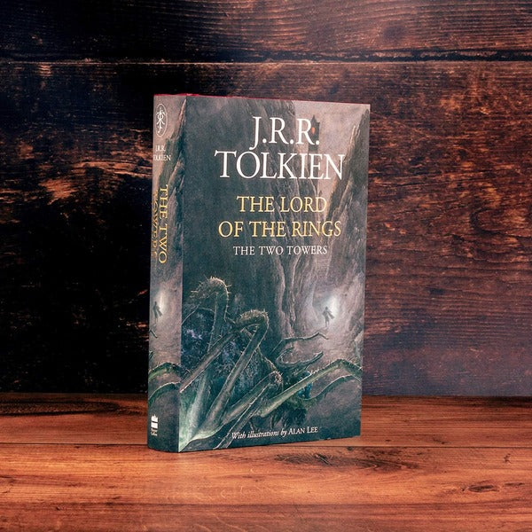Two Towers John R.R. Tolkien / Джон Р. Р. Толкин 9780008376130-6
